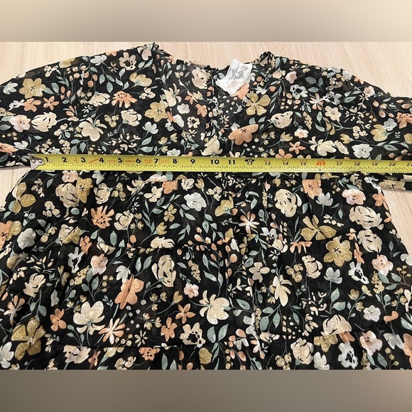 Sadie & Sage Daydreams Floral Blouse Size M - Picture 8 of 10